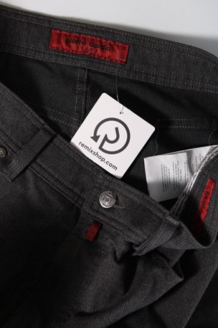 Pantaloni de bărbați Pierre Cardin, Mărime L, Culoare Gri, Preț 68,83 Lei