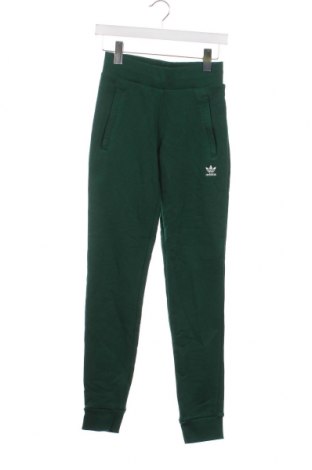Pantaloni trening de bărbați Adidas Originals, Mărime XXS, Culoare Verde, Preț 286,18 Lei