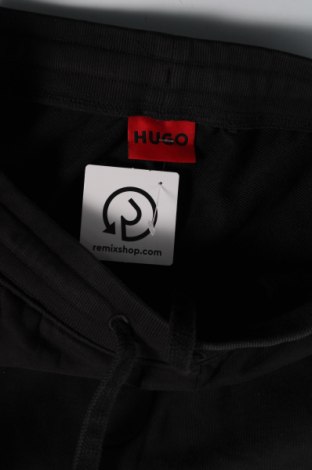 Pantaloni trening de bărbați Hugo Boss, Mărime XL, Culoare Negru, Preț 446,71 Lei