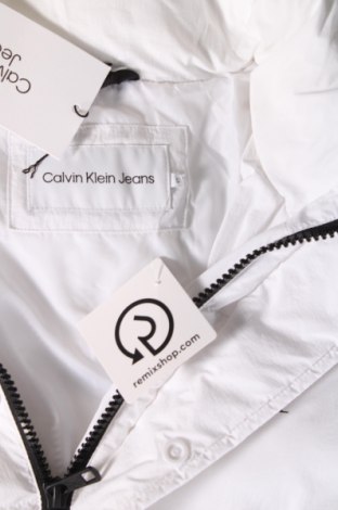 Мъжко яке Calvin Klein Jeans, Размер S, Цвят Бял, Цена 174,42 лв.