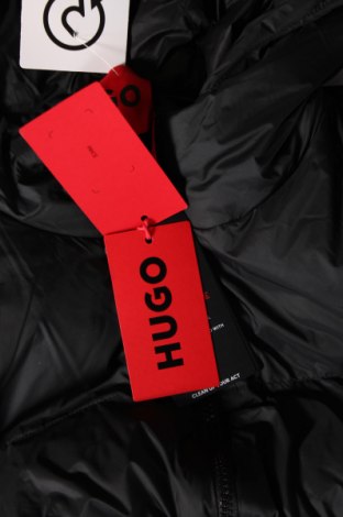 Мъжко яке Hugo Boss, Размер M, Цвят Черен, Цена 469,00 лв.