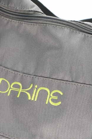 Пътна чанта Dakine, Цвят Многоцветен, Цена 40,30 лв.