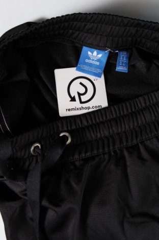 Пола Adidas Originals, Размер S, Цвят Черен, Цена 29,00 лв.