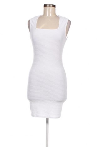 Kleid Boohoo, Größe M, Farbe Weiß, Preis 8,07 €