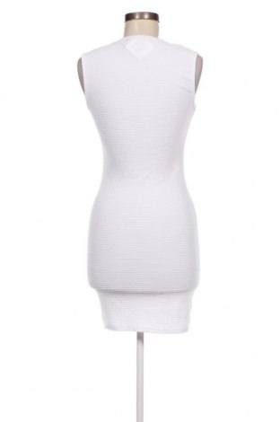 Kleid Boohoo, Größe M, Farbe Weiß, Preis 8,07 €