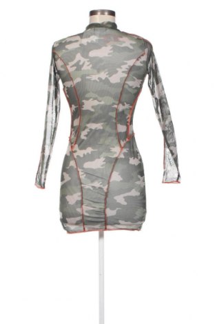 Kleid Boohoo, Größe XS, Farbe Mehrfarbig, Preis € 5,45