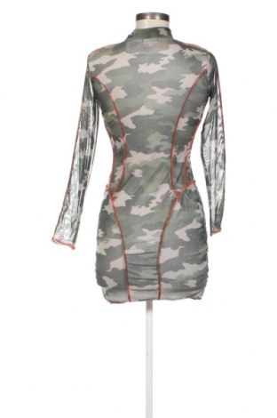Kleid Boohoo, Größe S, Farbe Mehrfarbig, Preis 6,16 €