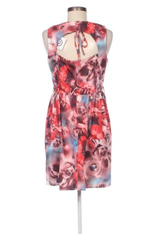 Φόρεμα Ccg Perfect, Μέγεθος M, Χρώμα Πολύχρωμο, Τιμή 8,00 €