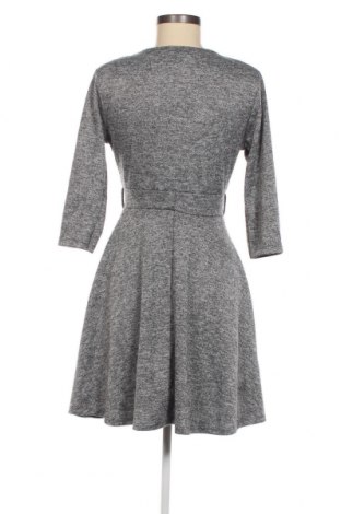 Kleid Colloseum, Größe S, Farbe Grau, Preis 4,04 €