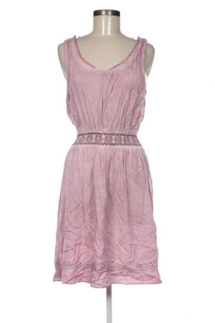 Φόρεμα Essentials, Μέγεθος L, Χρώμα Ρόζ , Τιμή 10,76 €