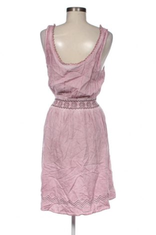 Φόρεμα Essentials, Μέγεθος L, Χρώμα Ρόζ , Τιμή 17,94 €