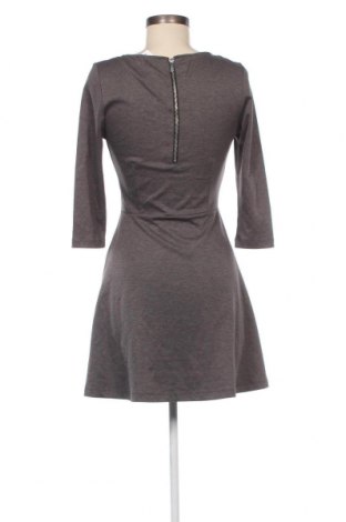 Kleid Fb Sister, Größe M, Farbe Grau, Preis 2,83 €