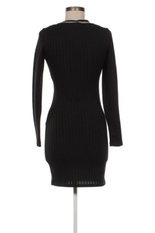 Šaty  H&M Divided, Velikost M, Barva Černá, Cena  106,00 Kč