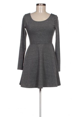 Kleid H&M Divided, Größe M, Farbe Grau, Preis 3,63 €
