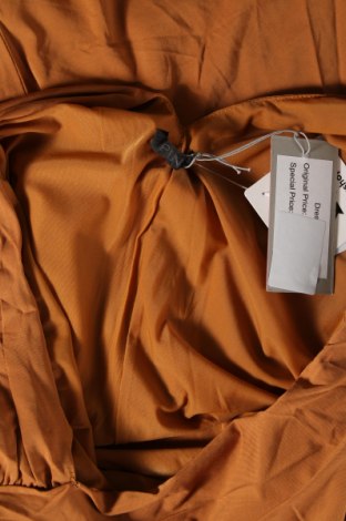 Рокля Pinko, Размер M, Цвят Оранжев, Цена 277,29 лв.