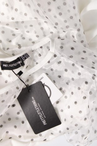 Kleid Pretty Little Thing, Größe 3XL, Farbe Weiß, Preis € 9,48