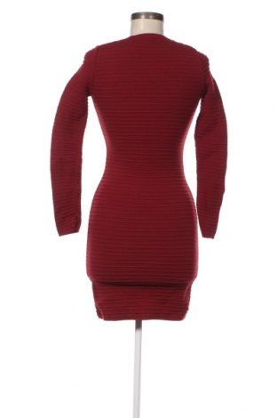 Šaty  Pull&Bear, Veľkosť M, Farba Červená, Cena  2,67 €