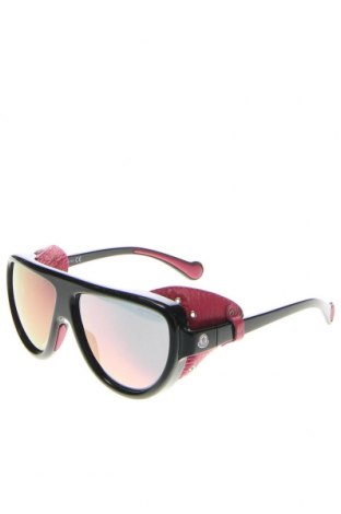 Слънчеви очила Moncler, Цвят Черен, Цена 254,28 лв.