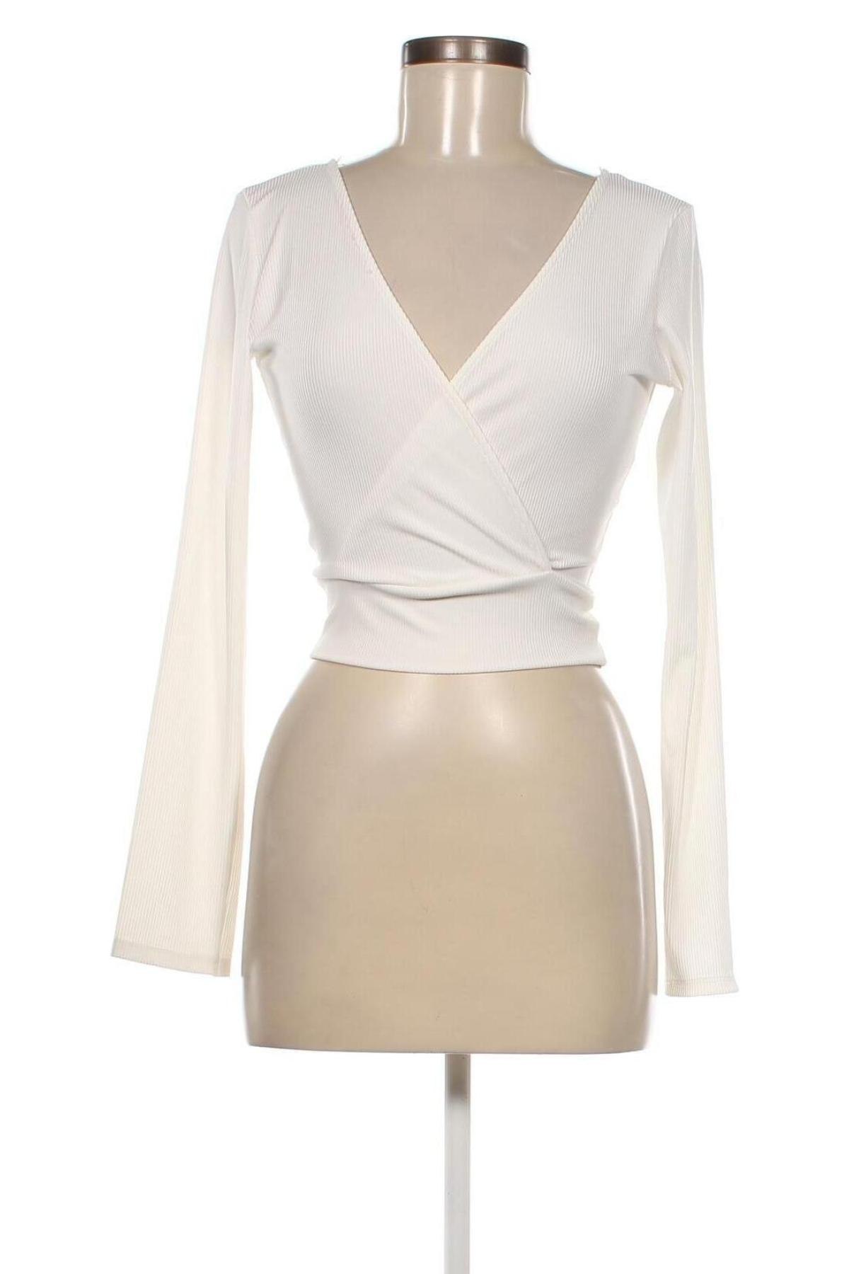 Damen Shirt Bershka, Größe M, Farbe Weiß, Preis 5,54 €
