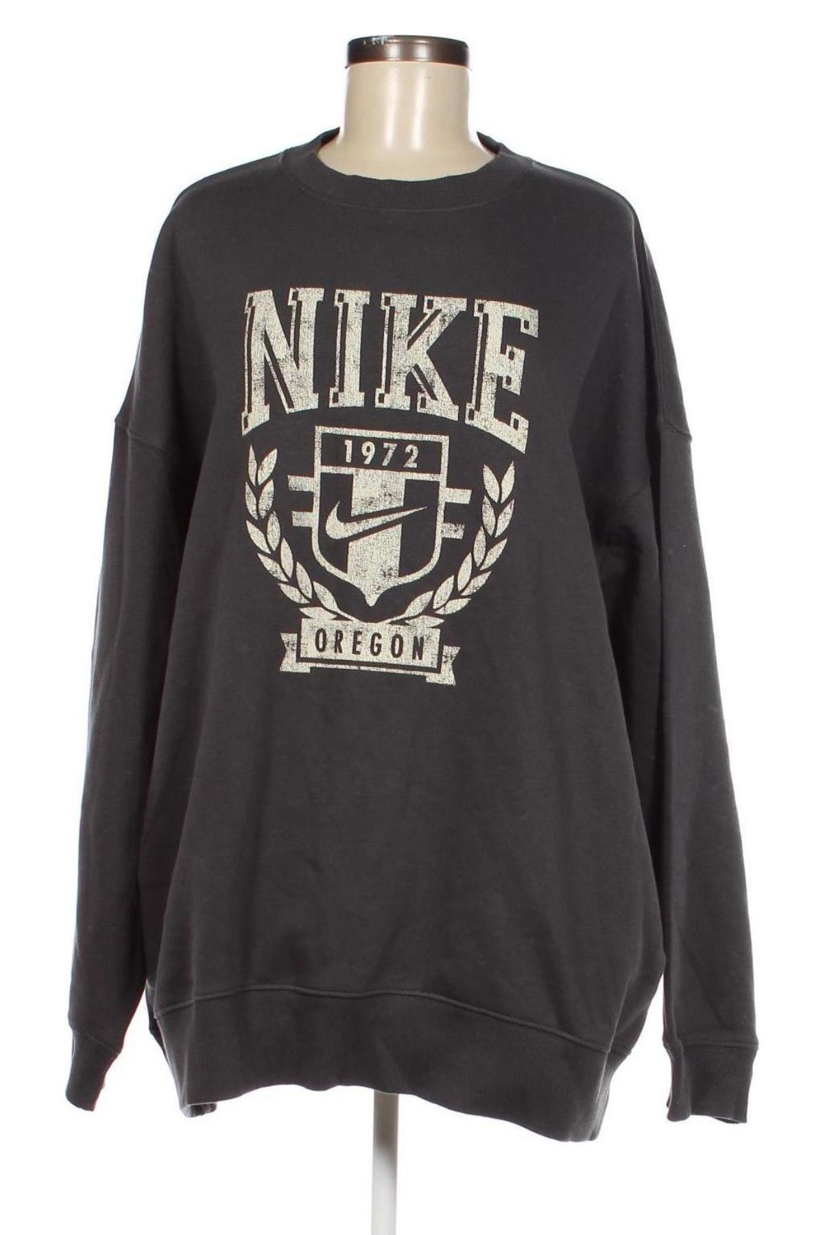 Damen Shirt Nike, Größe M, Farbe Grau, Preis 37,11 €