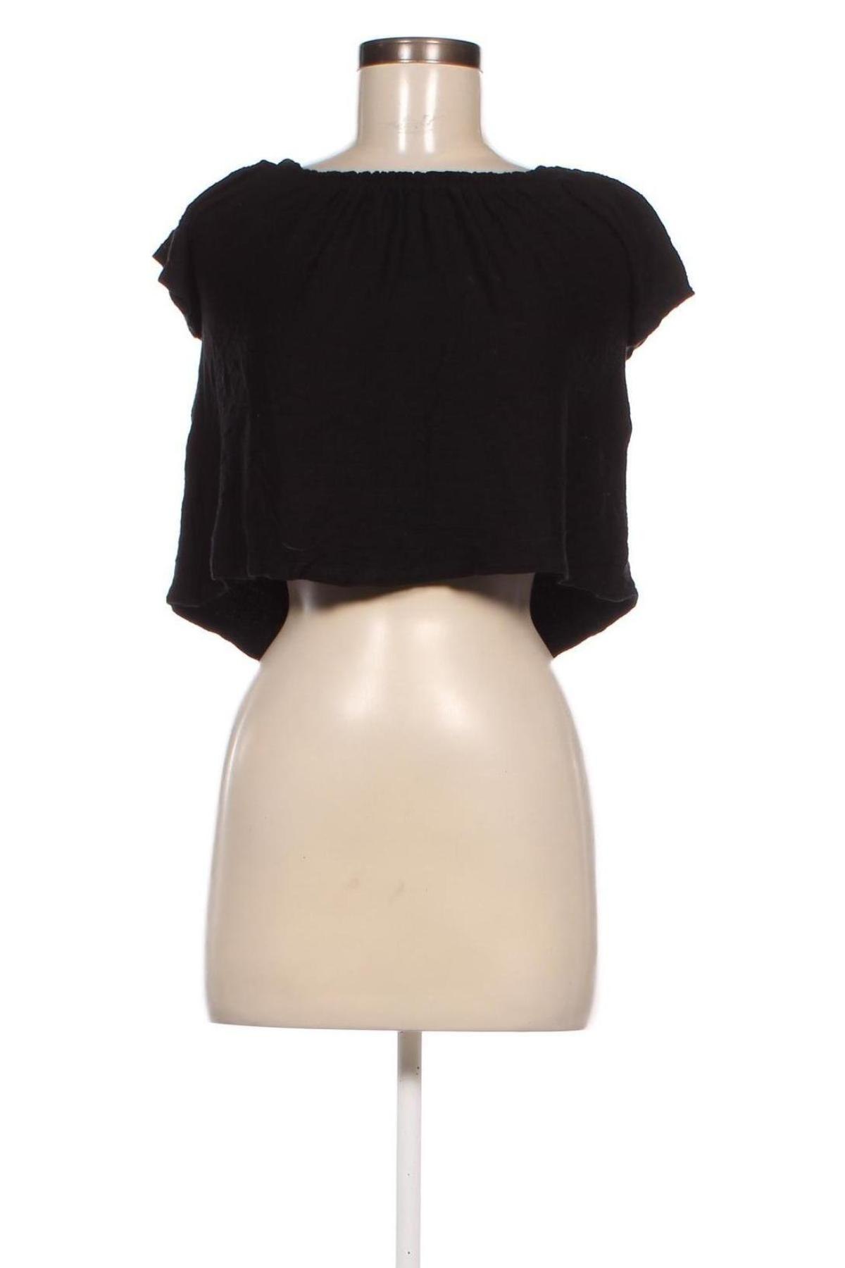 Дамска блуза Pull&Bear, Размер M, Цвят Черен, Цена 19,00 лв.