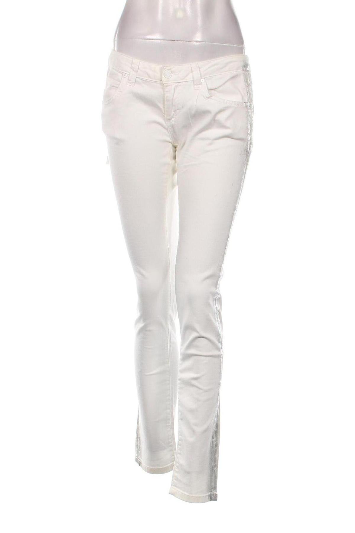 Γυναικείο Τζίν Calvin Klein Jeans, Μέγεθος L, Χρώμα Λευκό, Τιμή 39,96 €