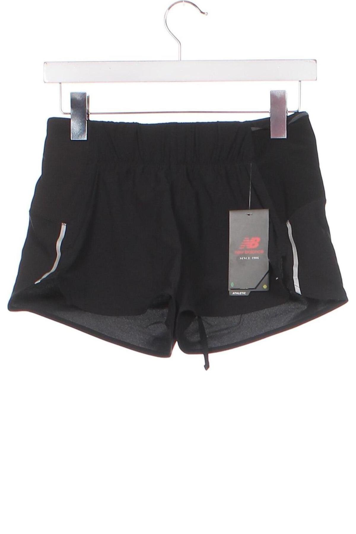 Дамски къс панталон New Balance, Размер XS, Цвят Черен, Цена 24,48 лв.