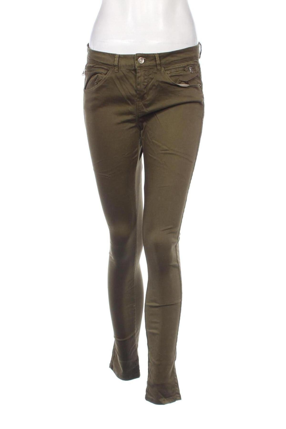 Pantaloni de femei Bershka, Mărime M, Culoare Verde, Preț 13,32 Lei
