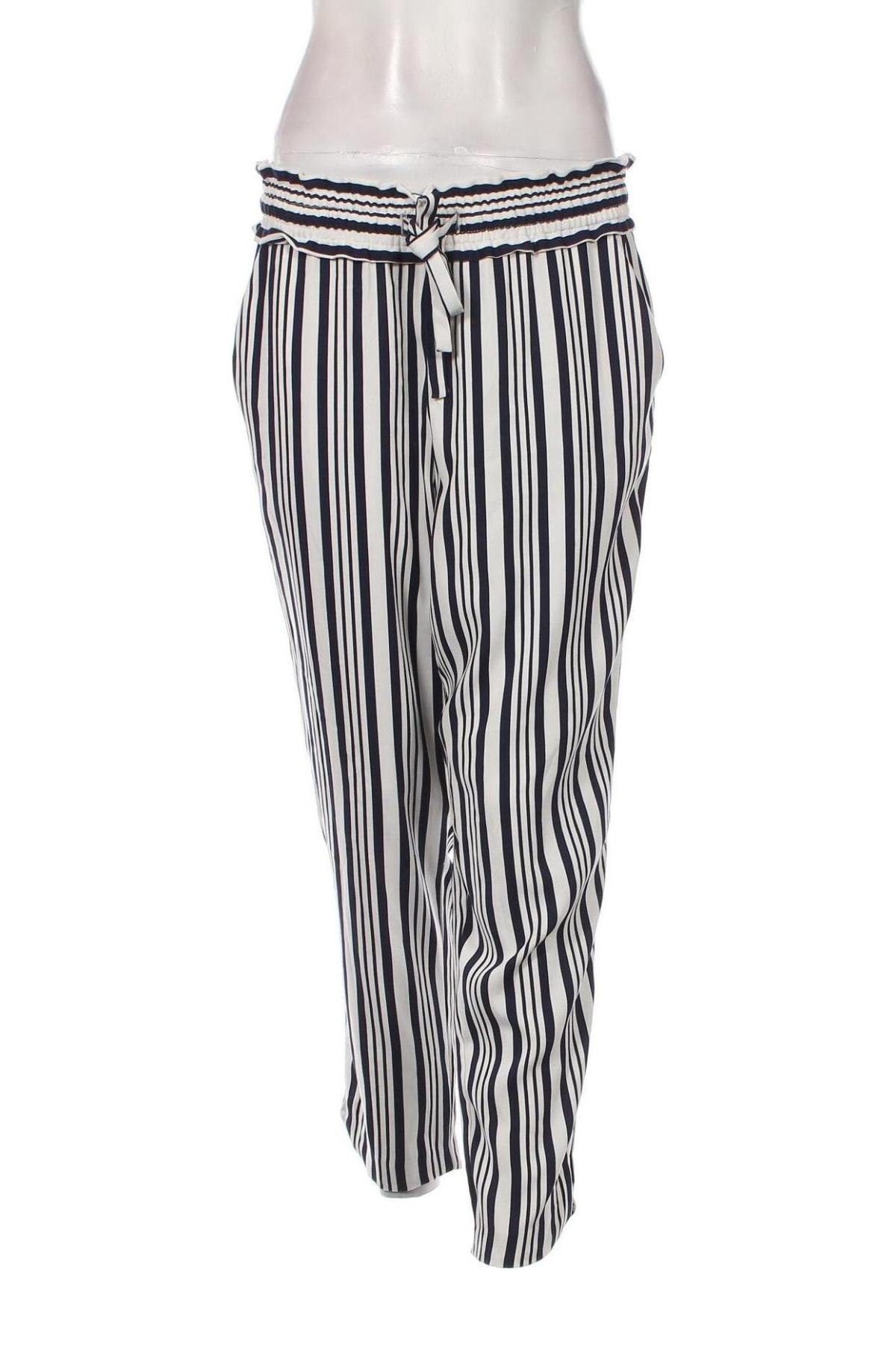 Pantaloni de femei Zara Trafaluc, Mărime L, Culoare Alb, Preț 65,79 Lei