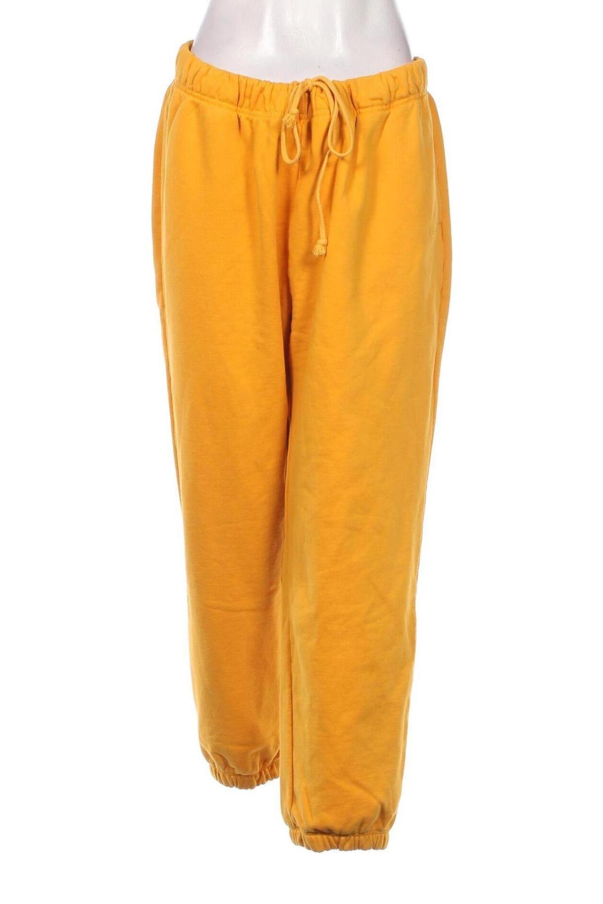 Pantaloni trening de femei Levi's, Mărime XL, Culoare Galben, Preț 206,05 Lei
