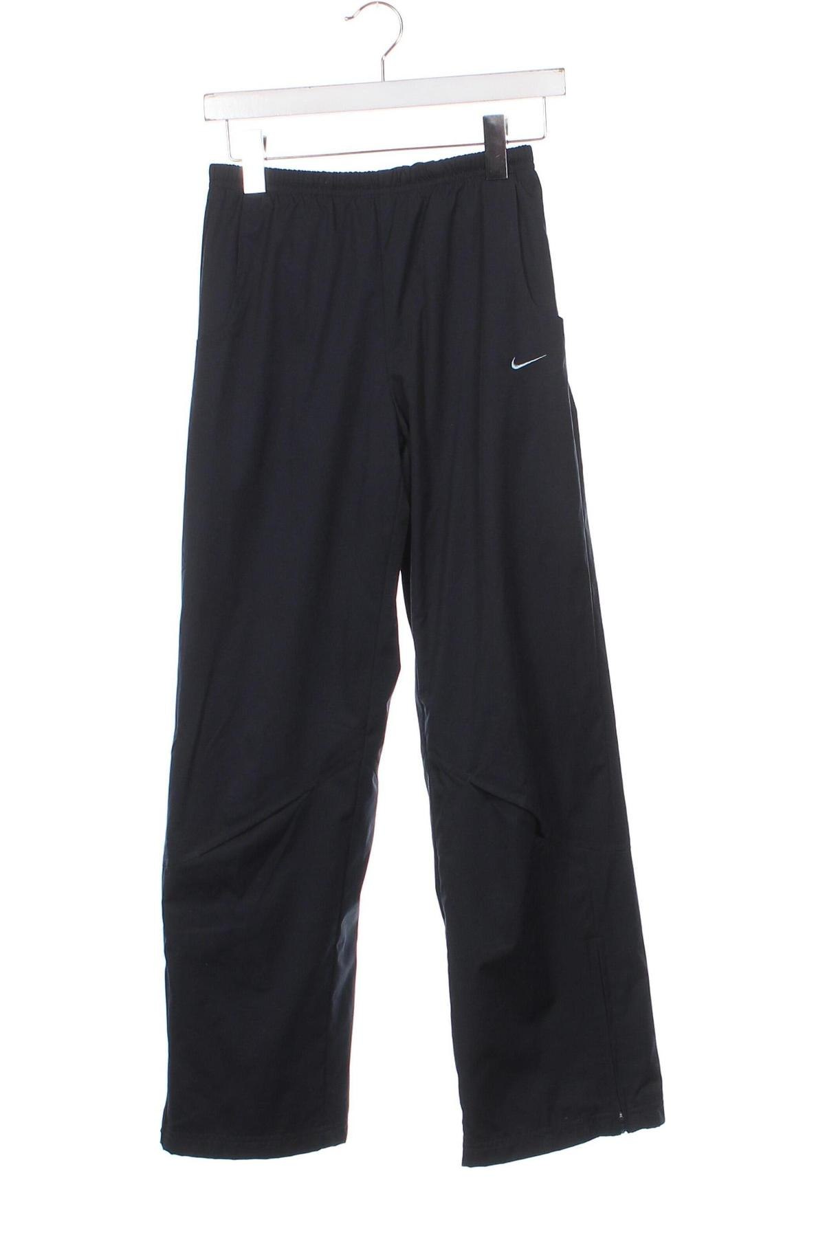 Детско спортно долнище Nike, Размер 11-12y/ 152-158 см, Цвят Черен, Цена 24,00 лв.