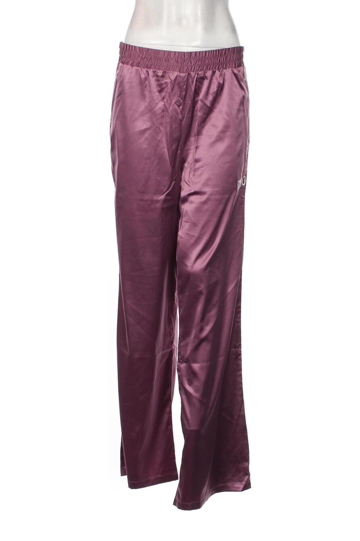 Пижама Roberto Cavalli, Размер M, Цвят Лилав, Цена 204,44 лв.
