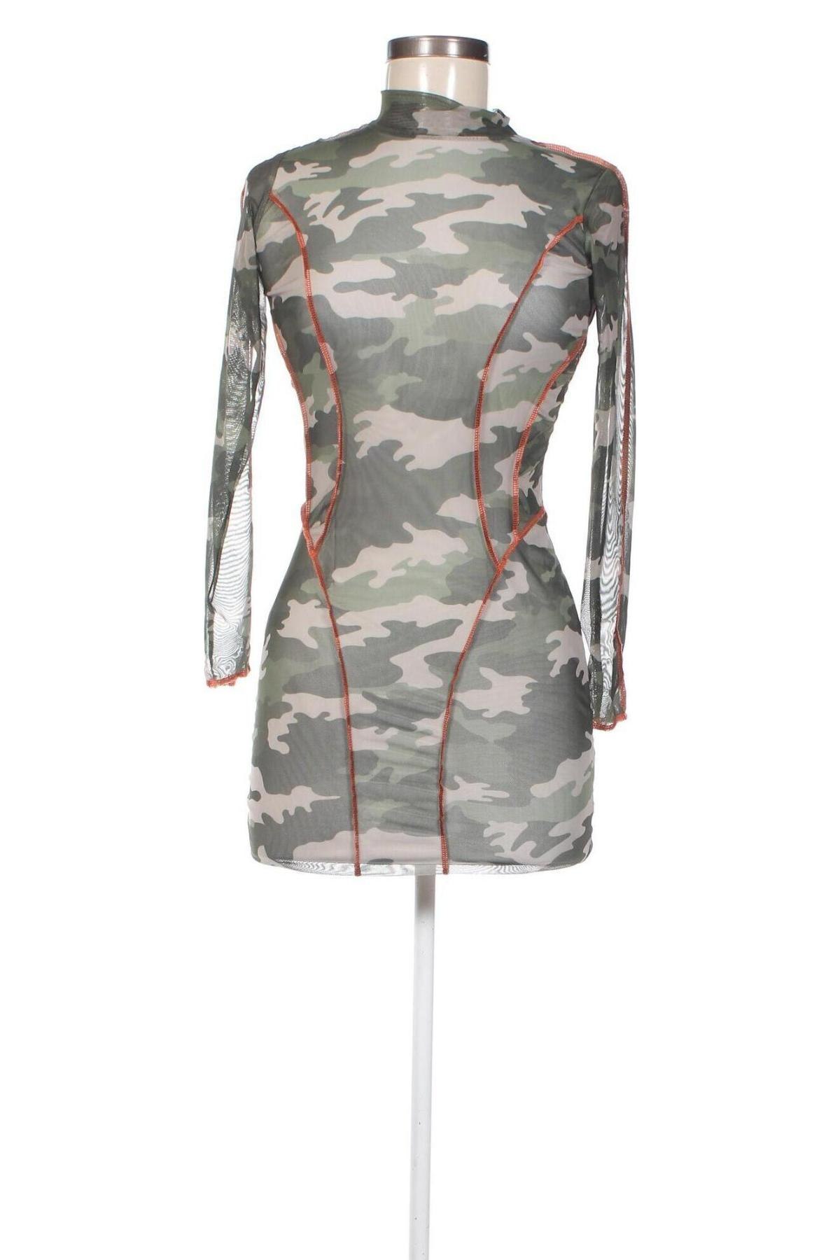 Kleid Boohoo, Größe XXS, Farbe Mehrfarbig, Preis 3,56 €
