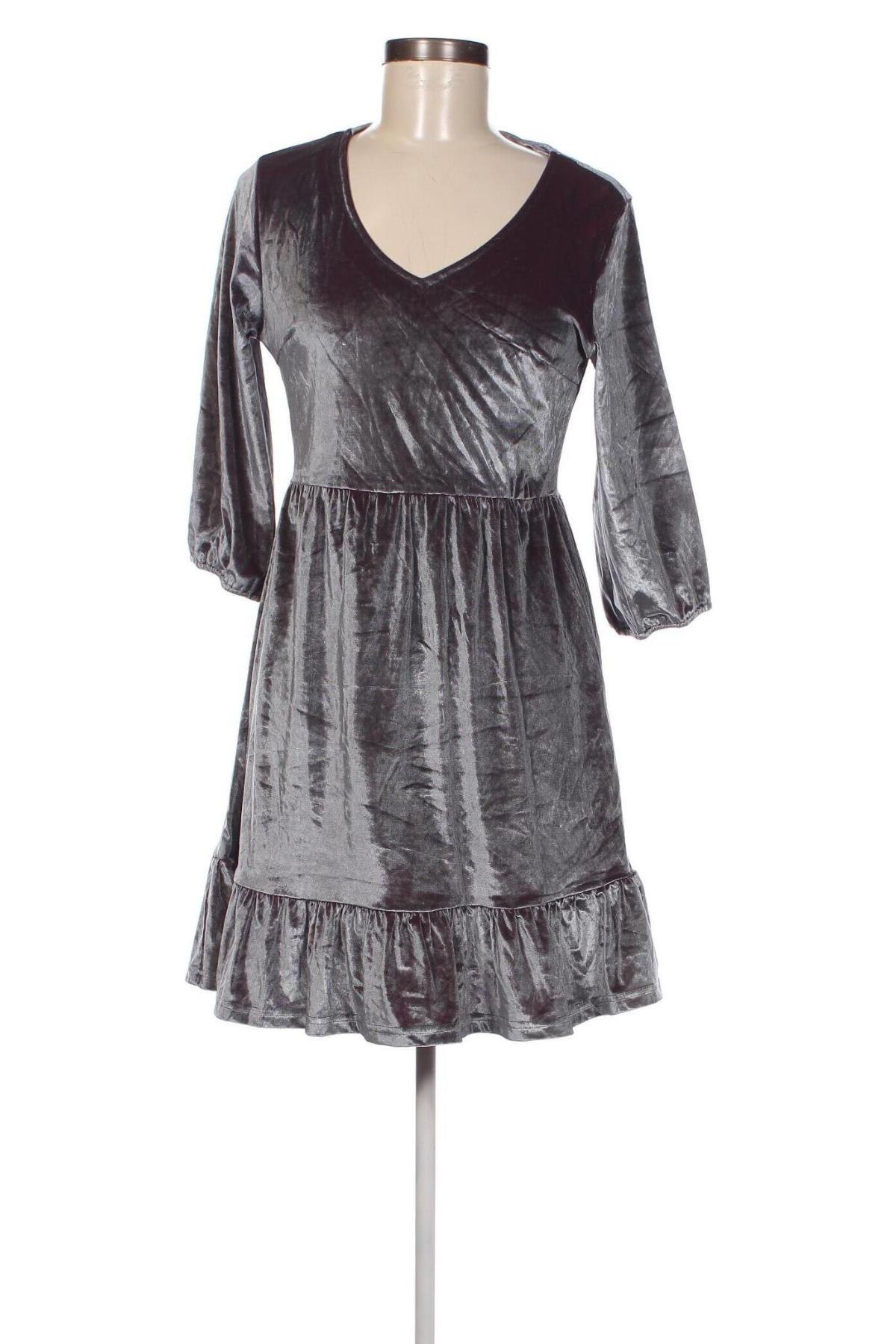 Φόρεμα Diverse, Μέγεθος M, Χρώμα Ασημί, Τιμή 6,16 €