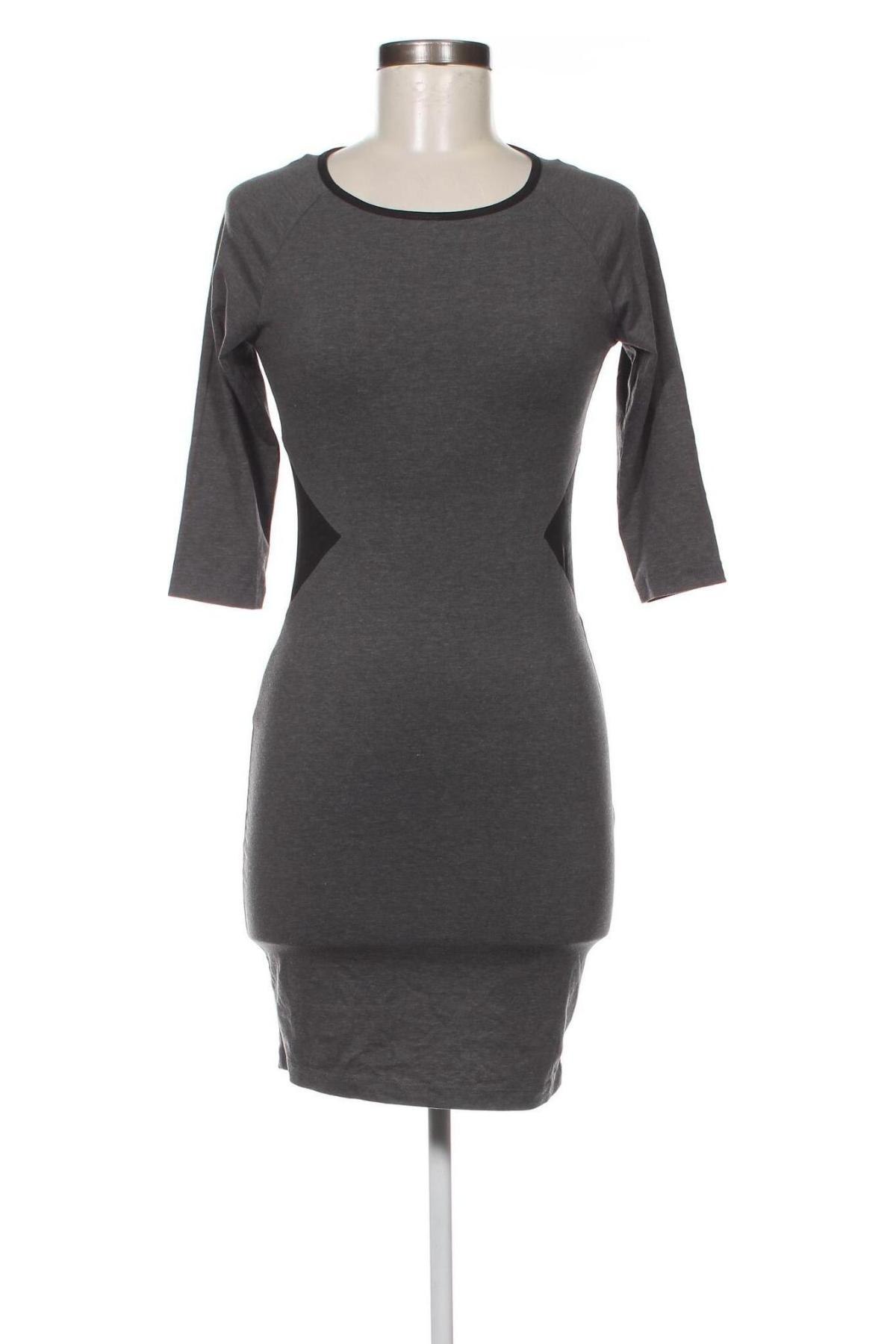 Kleid Fb Sister, Größe S, Farbe Grau, Preis 2,62 €