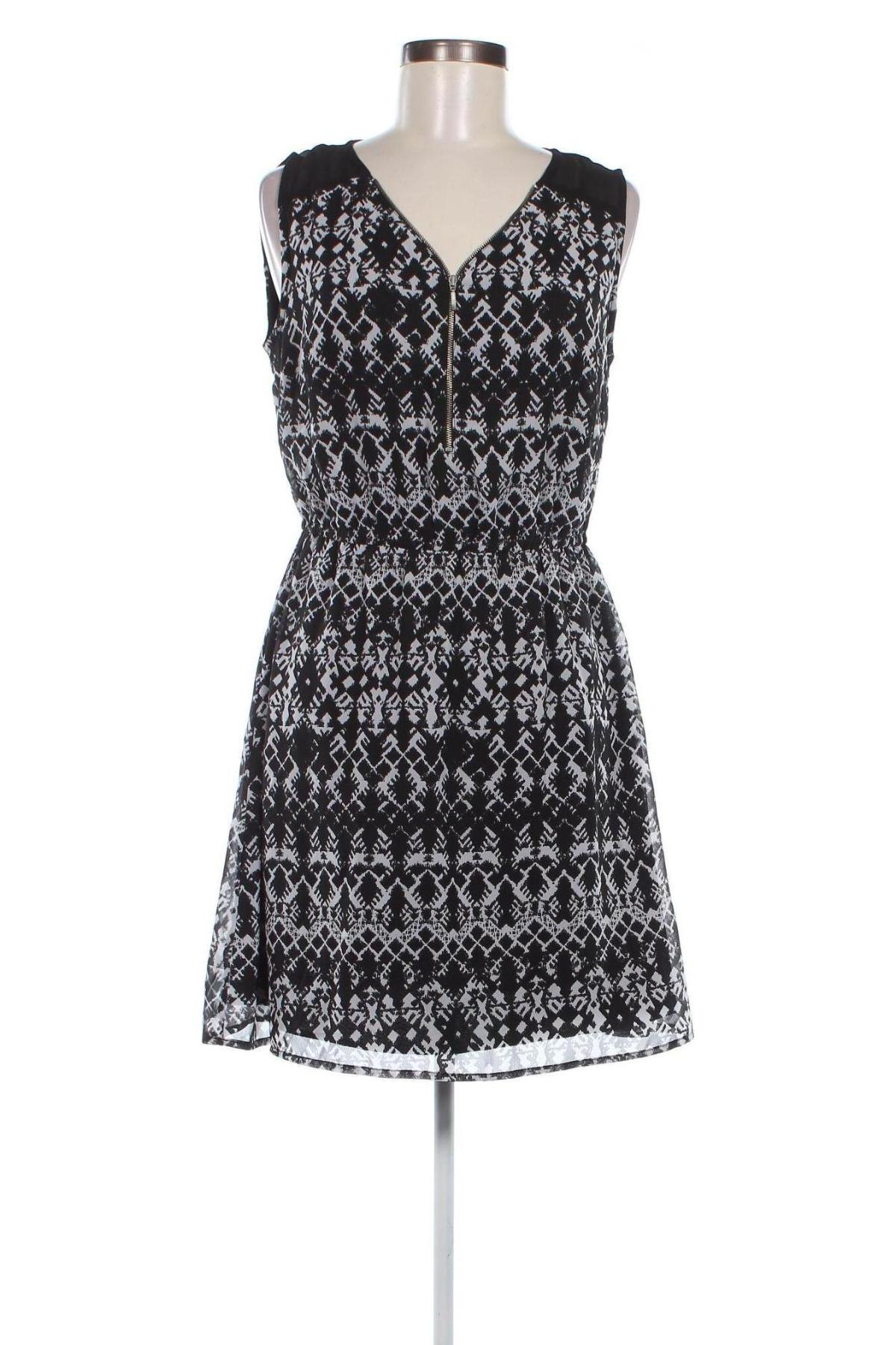 Kleid Jennyfer, Größe M, Farbe Schwarz, Preis 3,23 €
