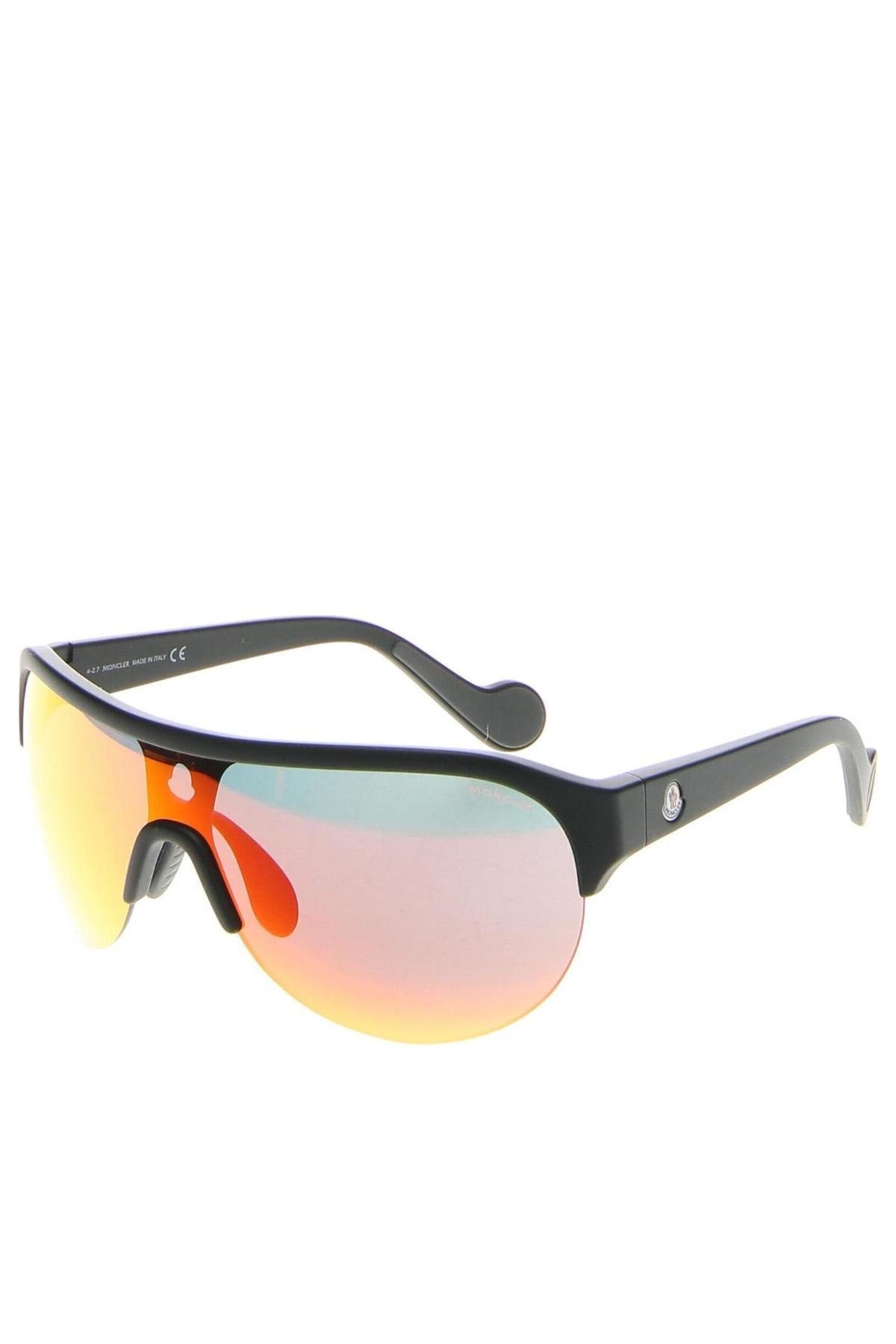 Слънчеви очила Moncler, Цвят Черен, Цена 400,98 лв.