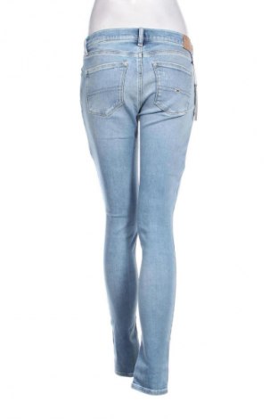 Дамски дънки Tommy Jeans, Размер S, Цвят Син, Цена 184,99 лв.