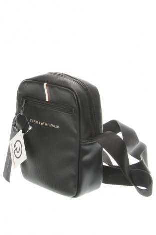 Torebka Tommy Hilfiger, Kolor Czarny, Cena 387,99 zł