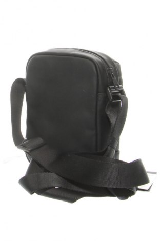 Torebka Tommy Hilfiger, Kolor Czarny, Cena 387,99 zł