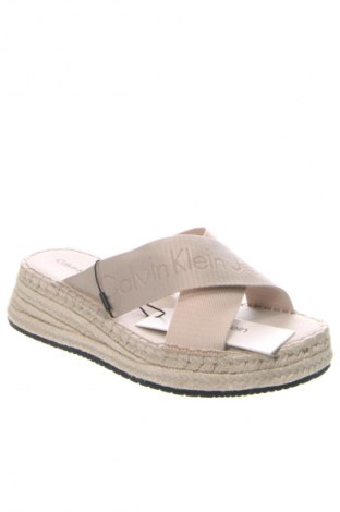 Papuci Calvin Klein Jeans, Mărime 37, Culoare Bej, Preț 539,99 Lei