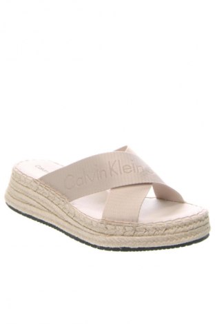 Papuci Calvin Klein Jeans, Mărime 38, Culoare Bej, Preț 539,99 Lei