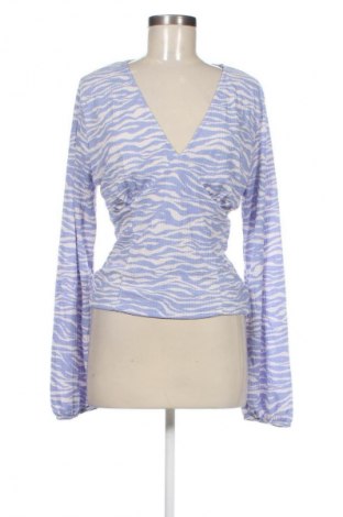 Γυναικεία μπλούζα Gina Tricot, Μέγεθος XL, Χρώμα Πολύχρωμο, Τιμή 3,99 €