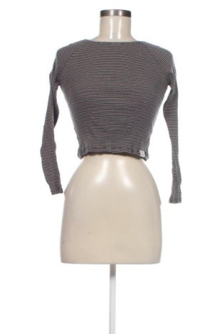 Dámská halenka Pull&Bear, Velikost L, Barva Vícebarevné, Cena  69,00 Kč