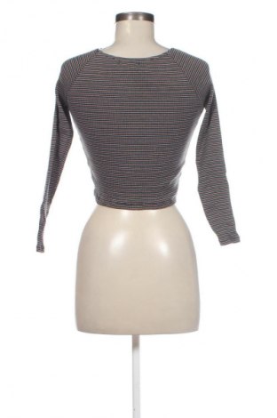 Dámská halenka Pull&Bear, Velikost L, Barva Vícebarevné, Cena  69,00 Kč