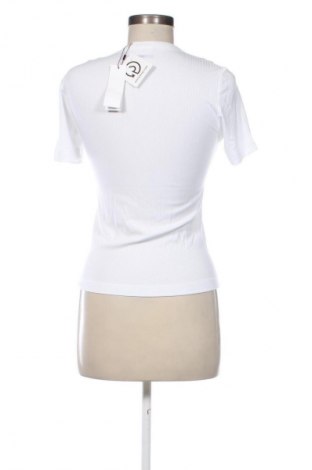 Tricou de femei Calvin Klein, Mărime S, Culoare Alb, Preț 267,99 Lei