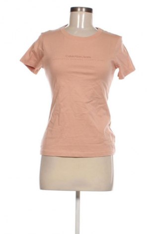 Γυναικείο t-shirt Calvin Klein Jeans, Μέγεθος S, Χρώμα Καφέ, Τιμή 39,99 €