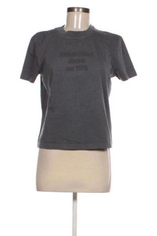 Γυναικείο t-shirt Calvin Klein Jeans, Μέγεθος L, Χρώμα Γκρί, Τιμή 52,99 €