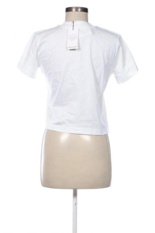 Дамска тениска Calvin Klein Jeans, Размер M, Цвят Бял, Цена 77,99 лв.