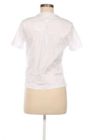 Női póló Tommy Jeans, Méret S, Szín Fehér, Ár 22 109 Ft